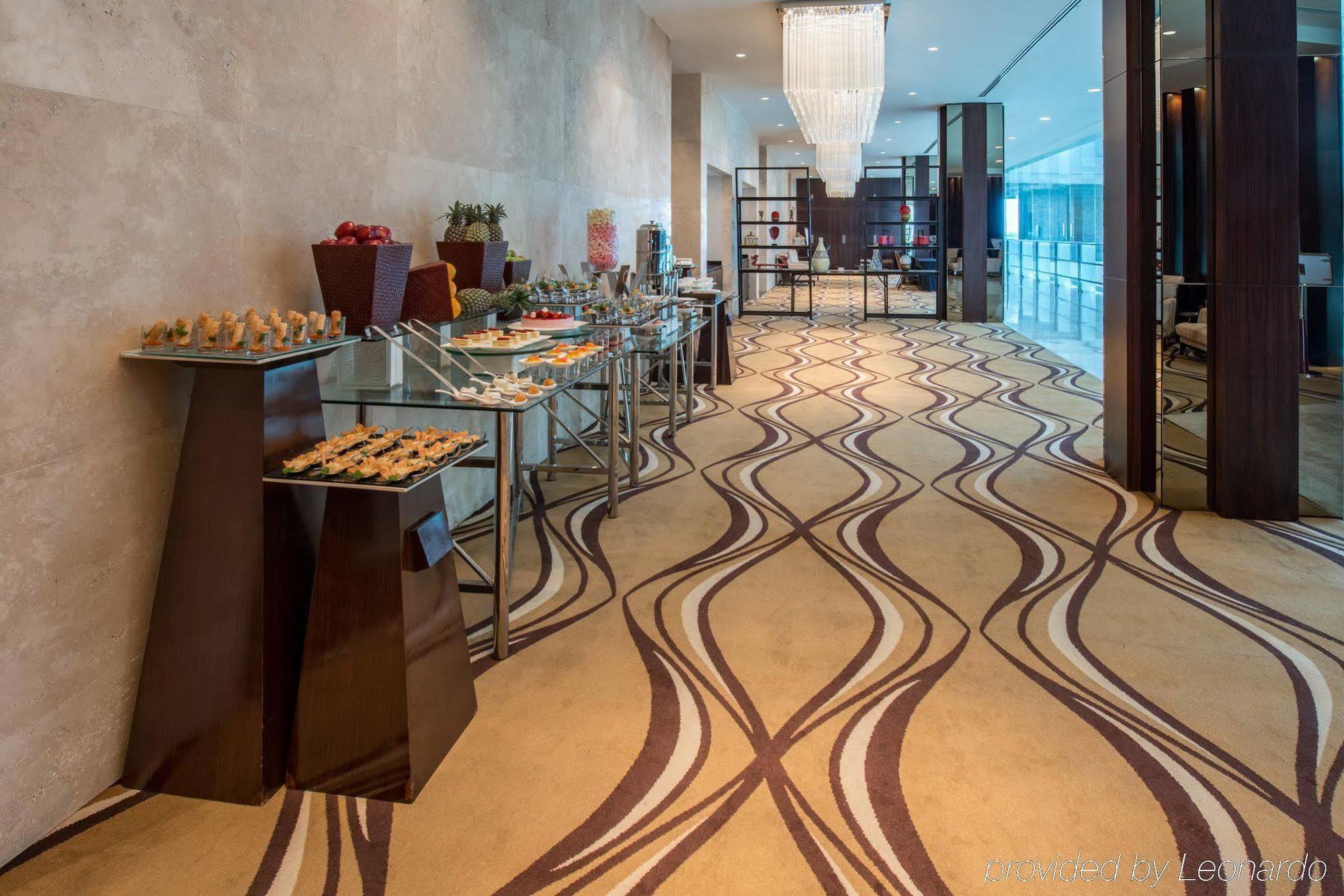 Po Hotel Семаранг Екстериор снимка