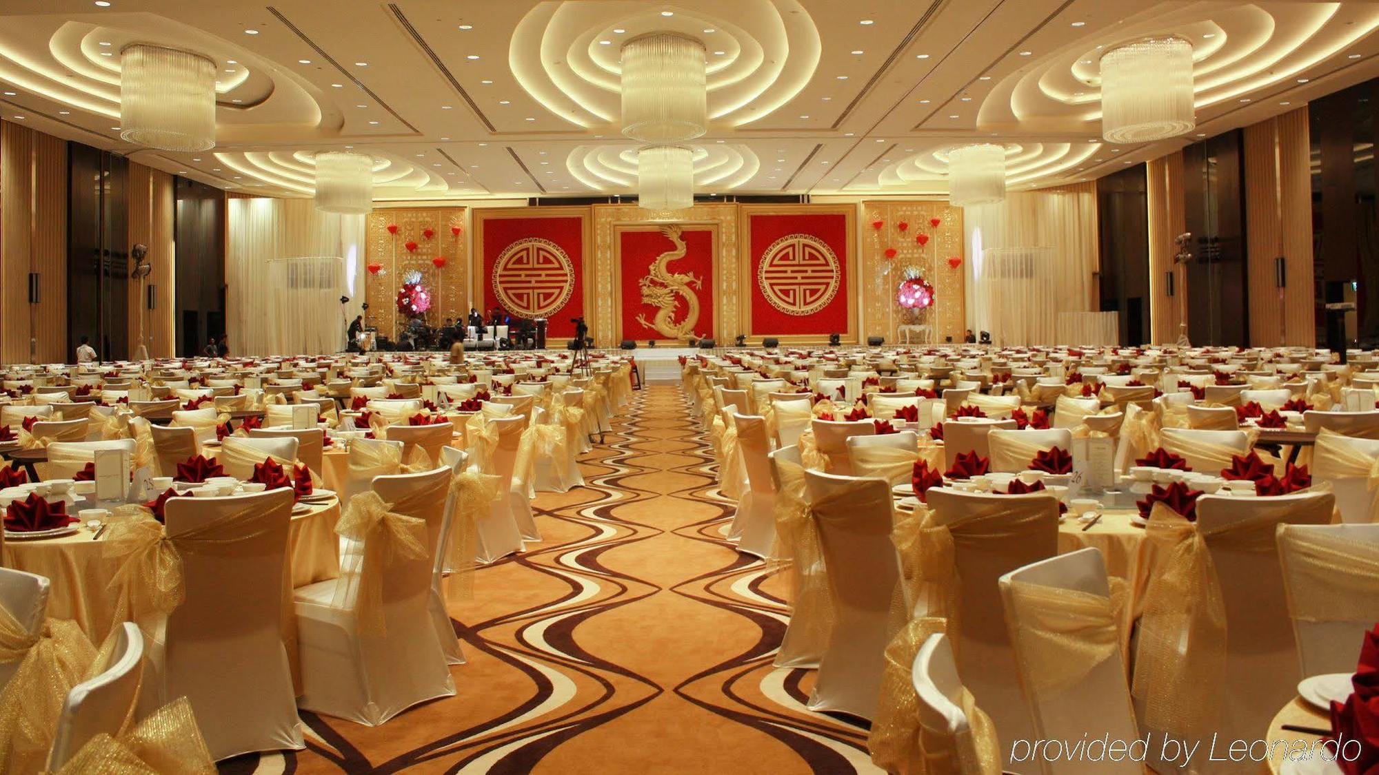 Po Hotel Семаранг Екстериор снимка